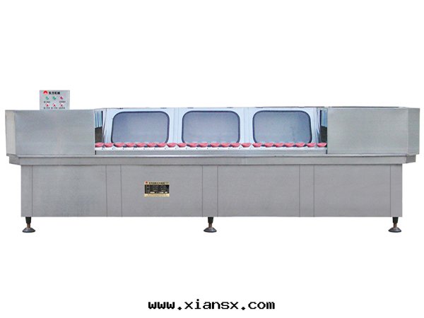 3 QSP-6000A型双(shuāng)列回(huí)轉(zhuǎn)式沖瓶(píng)機(jī).jpg